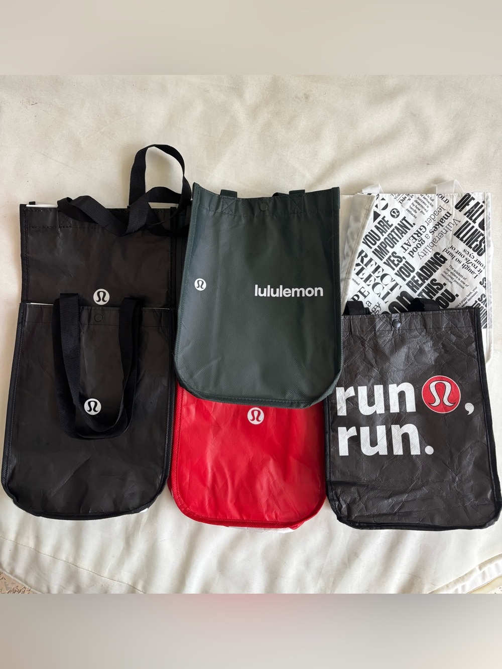 Lululemon small carrier shopping bags set of 6